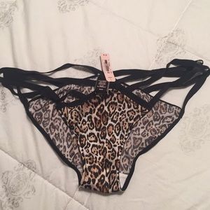 NWT Victoria’s Secret Very Sexy Panties Cheetah